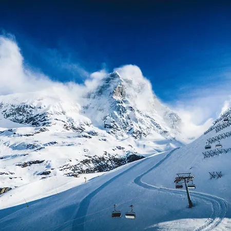 Aparthotel La Cresta