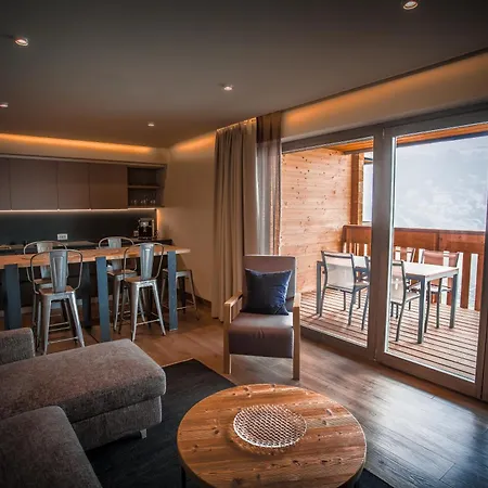 Aparthotel La Cresta 4*