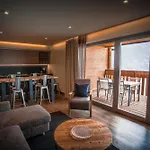 شقة فندقية La Cresta 4*