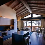شقة فندقية La Cresta 4*