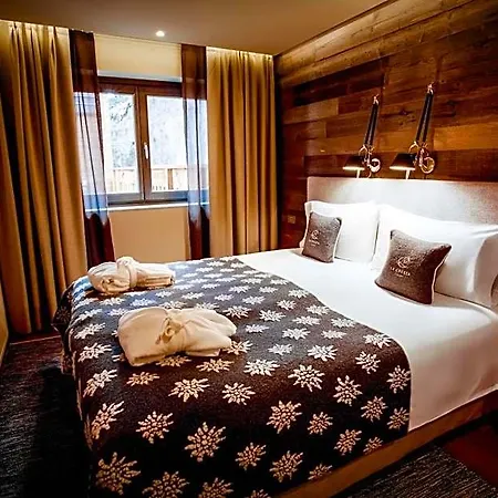 Aparthotel La Cresta 4*