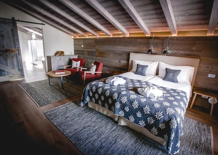 Aparthotel La Cresta 4*