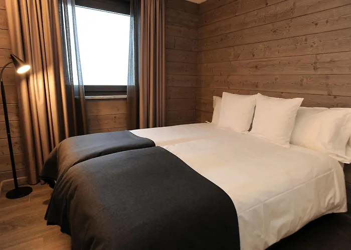 拉克雷斯塔木屋酒店 布勒伊-切尔维尼亚